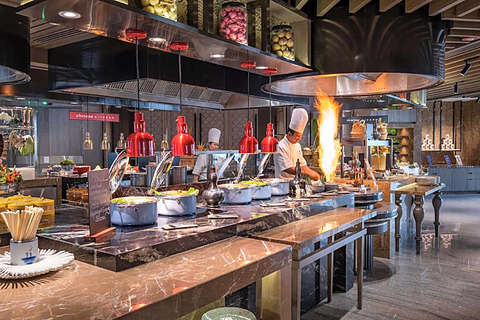 DoubleTree by Hilton Putrajaya Lakeside