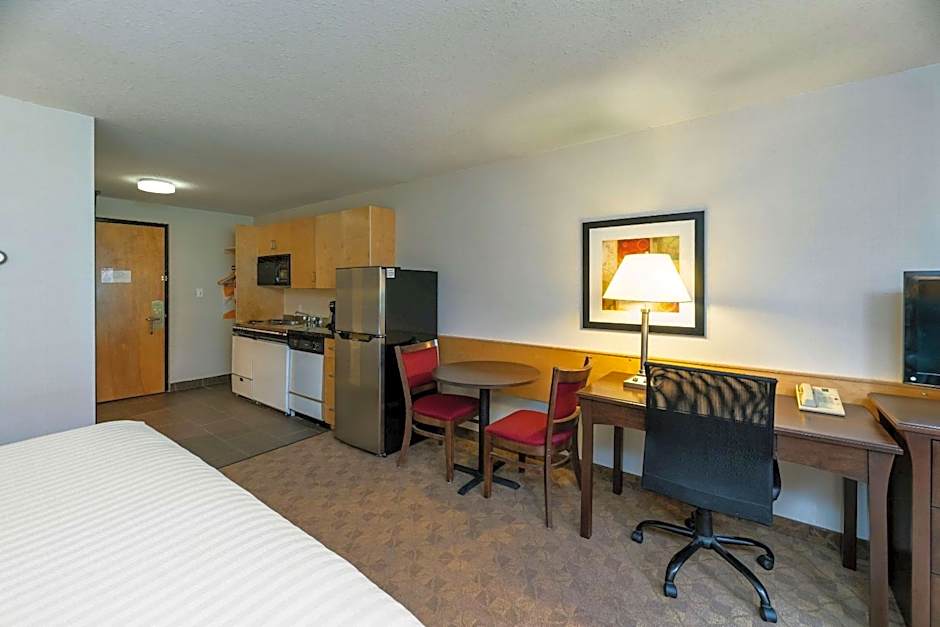 Prestige Riverside Lodge Quesnel