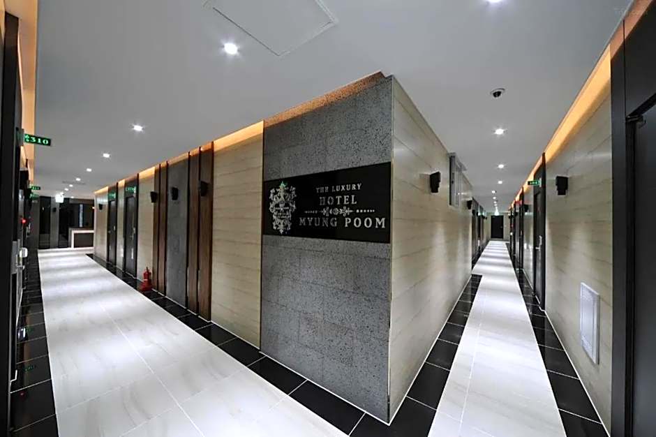 Mokpo Myeongpum Hotel