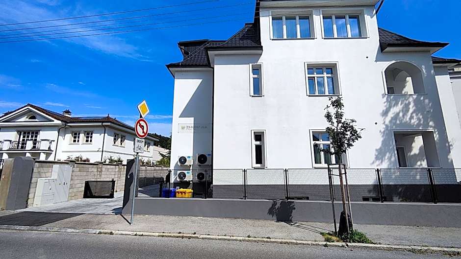 DOHNANYI Villa by CHORS