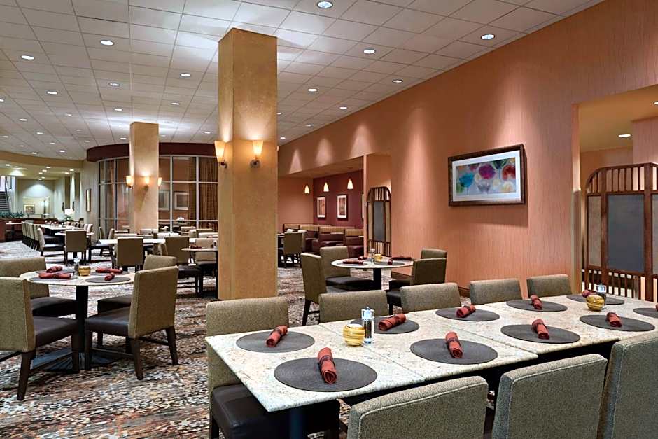 Embassy Suites By Hilton Omaha-La Vista Hotel & Conference Center