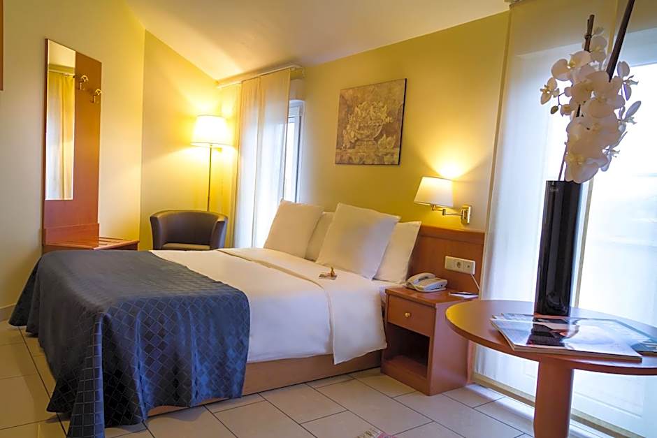 Best Western Plus Grand Hotel Victor Hugo