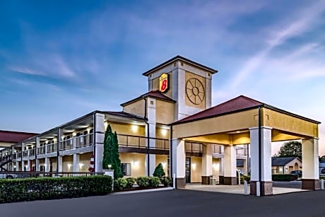 Super 8 by Wyndham Columbia