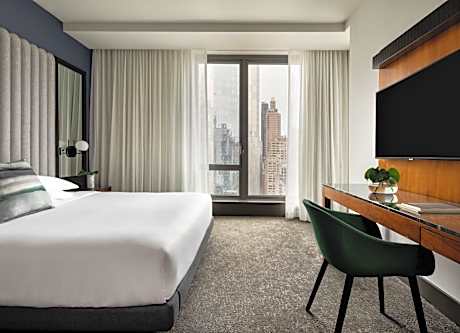 Premium King Room with City View