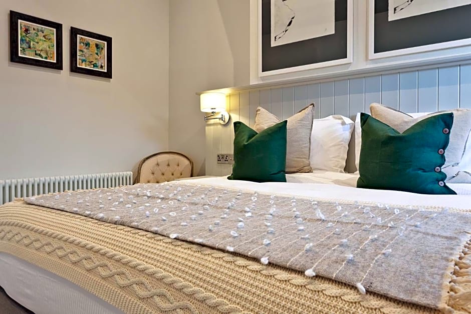 Tithe Barn - Self Check In Hotel