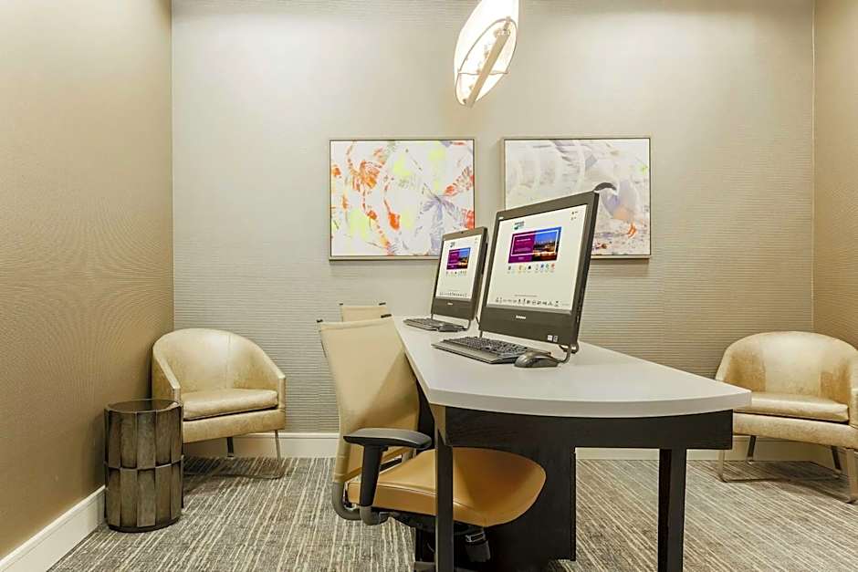 Homewood Suites By Hilton Melville, NY