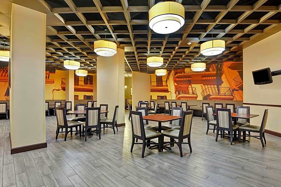 Embassy Suites By Hilton Savannah Airport