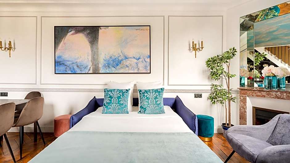 Merveil Luxury Suite Royale II - Saint Honore view