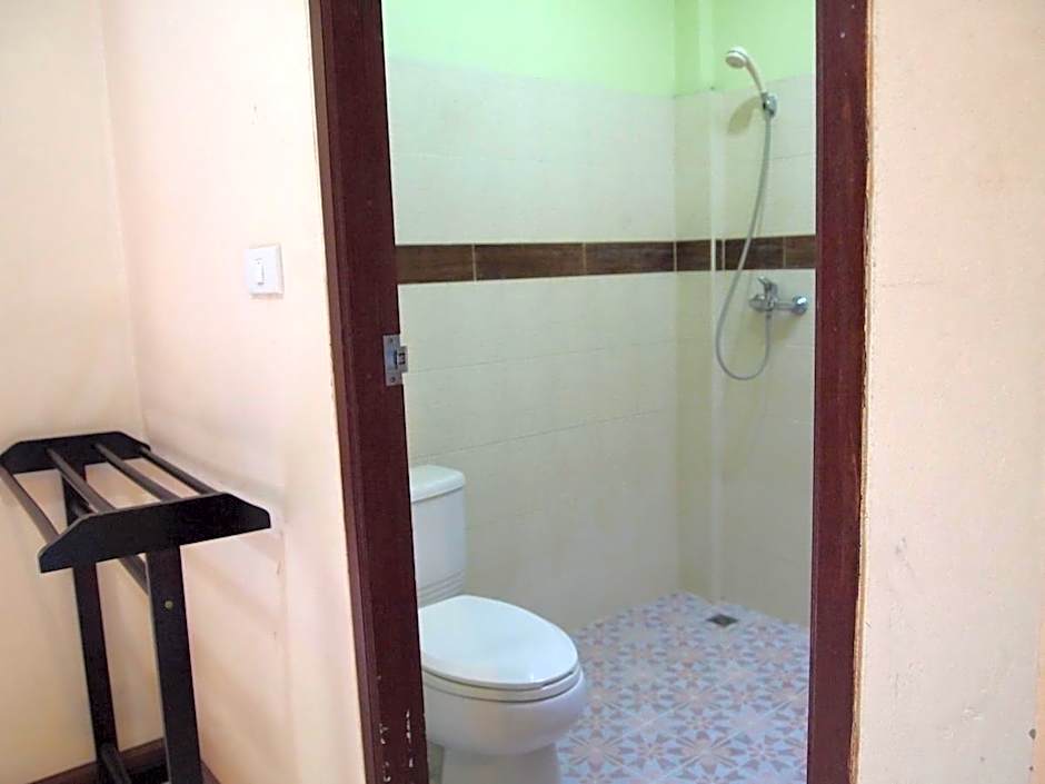 Rattana Guesthouse & Bungalow