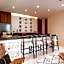 Luxe Jungle Apt 10min To Beach Hot Tub King