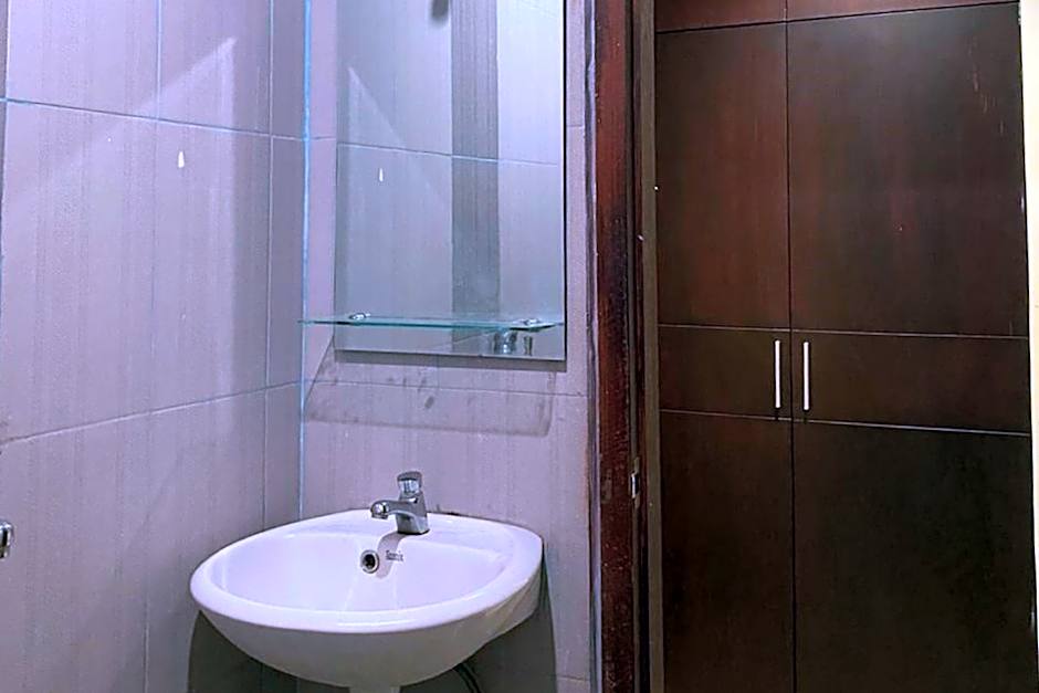 RedDoorz Plus Syariah @ Jalan Syiah Kuala Banda Aceh