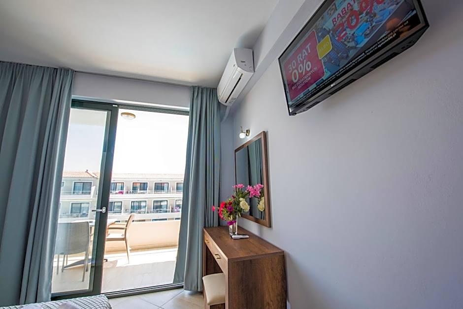 Angela Beach Hotel & Apts