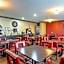 Red Roof Inn & Suites Omaha - Council Bluffs