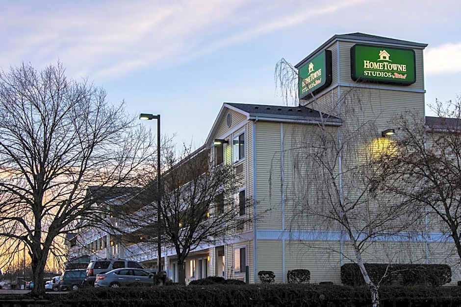 HomeTowne Studios Salem, OR