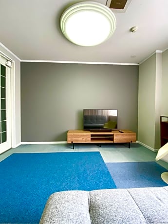 ROSE ROOM
