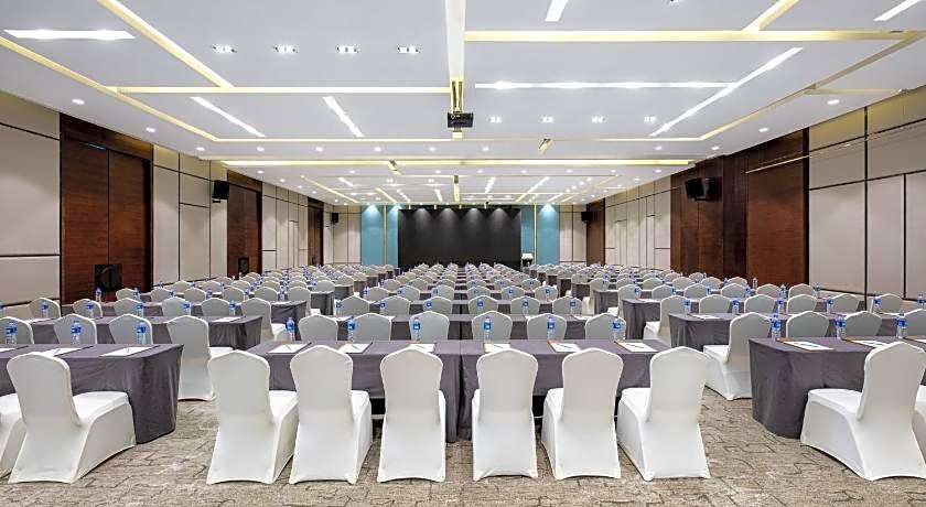 Holiday Inn Baoji Central By IHG