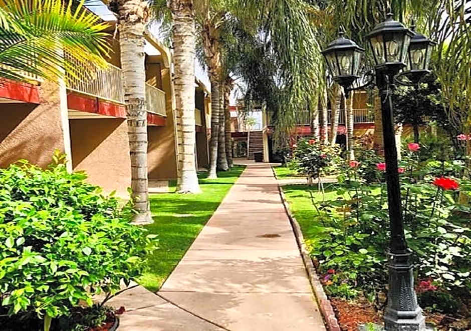 Clarion Hotel Bakersfield North