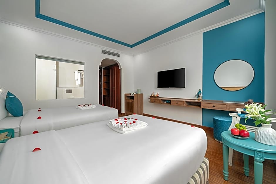 Photo 1 of 5 of Deluxe Double or Twin Partial Sea View