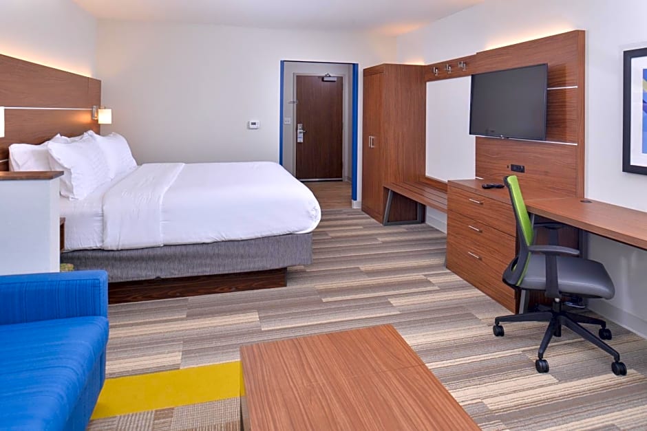 Holiday Inn Express & Suites OMAHA AIRPORT