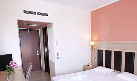 Twin Room with Sea View