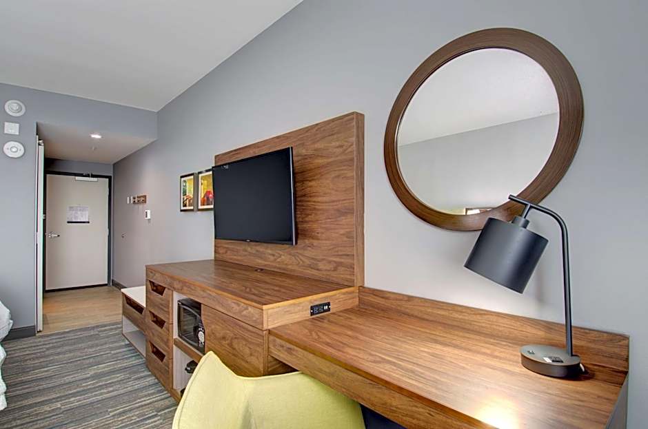 Hampton Inn By Hilton & Suites Portland, ME