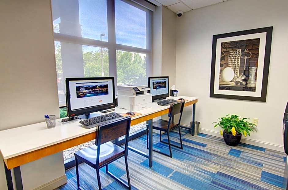 Holiday Inn Express and Suites Blacksburg- University Area By IHG