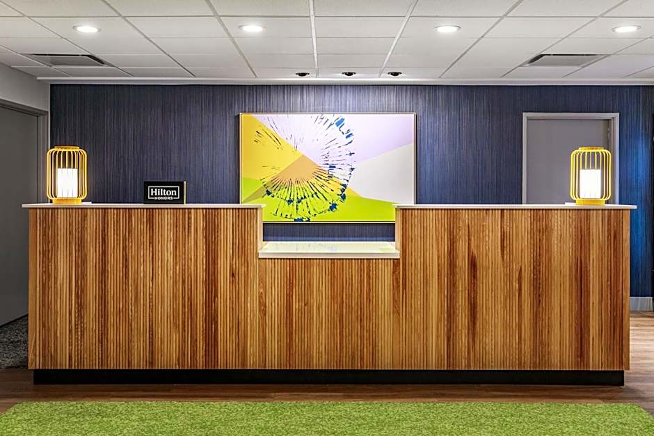 Spark by Hilton Denver International Airport