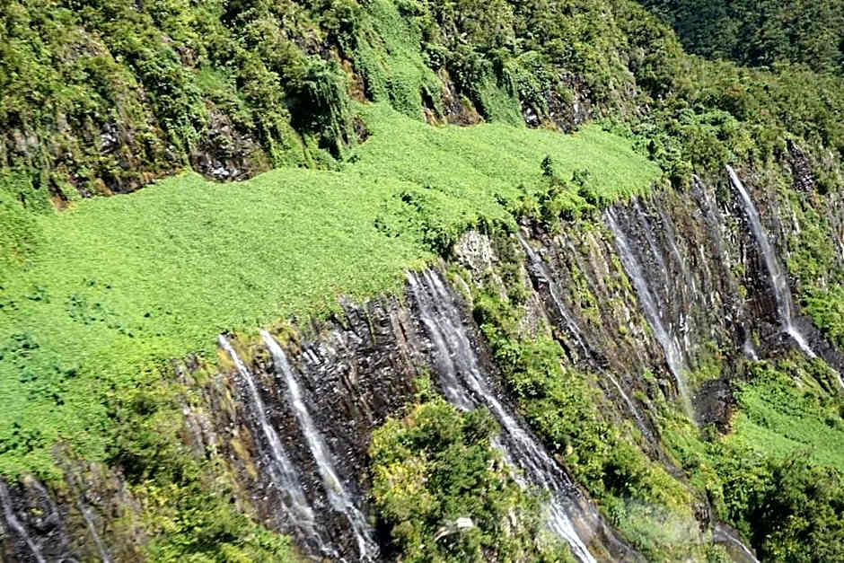 JARDIN SECRET, Bas de villa TOUT CONFORT
