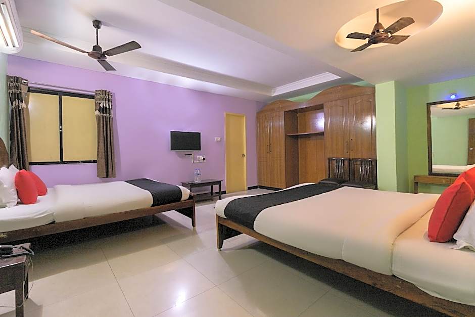 Madurai Velnachiyar Guest House by OYO Rooms – Chennai, IL