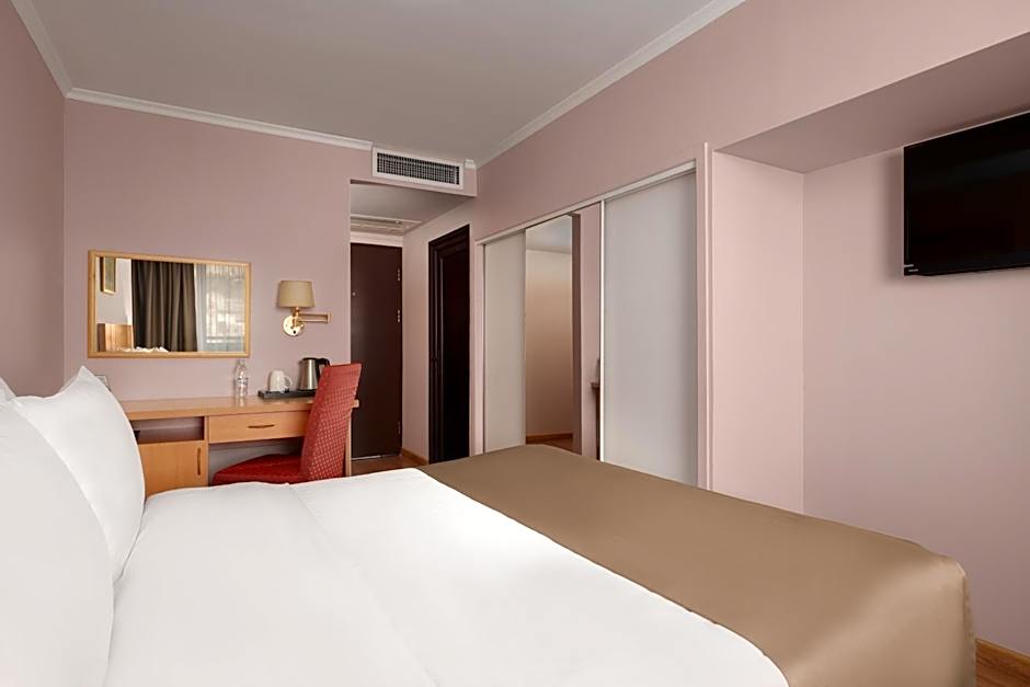 Ani Plaza Hotel