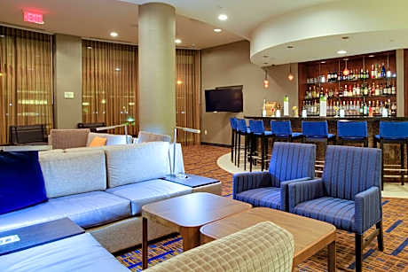 Courtyard by Marriott Republic Airport Long Island/Farmingdale