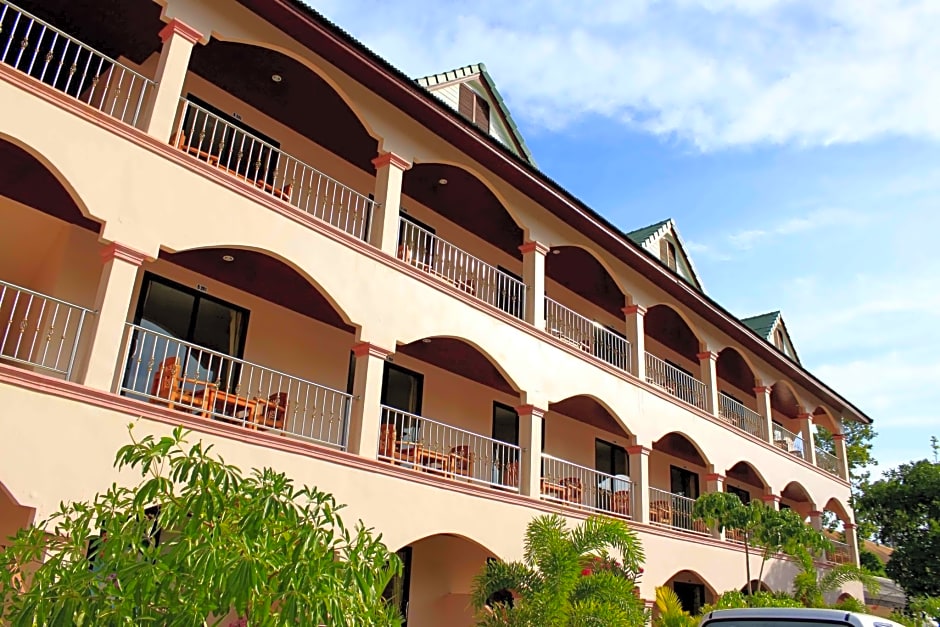 Lotus Friendly Hotel