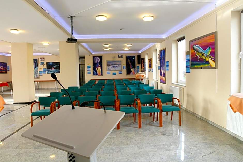 Hotel Kosmonauty Wrocław-Airport