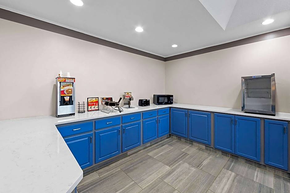 Howard Johnson by Wyndham Jackson