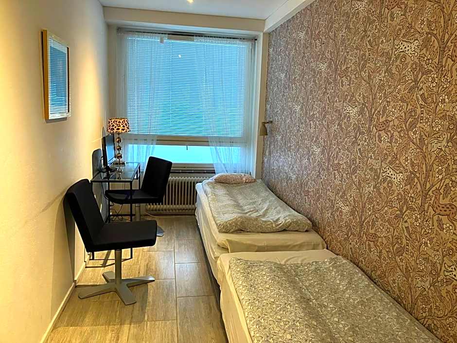 Photo 1 of 1 of 2 Beds