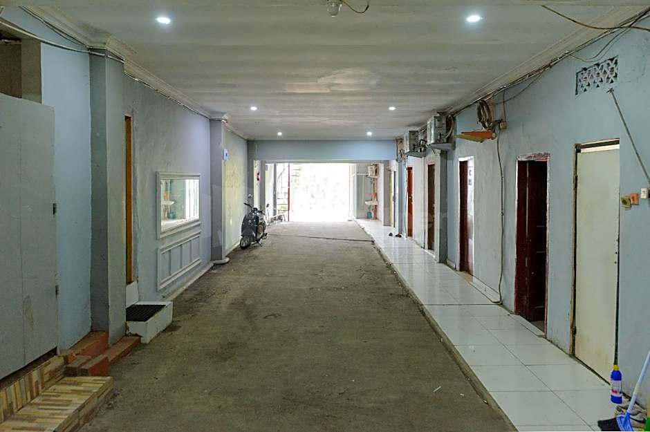 My home2 Mall Ciputra Cibubur RedPartner