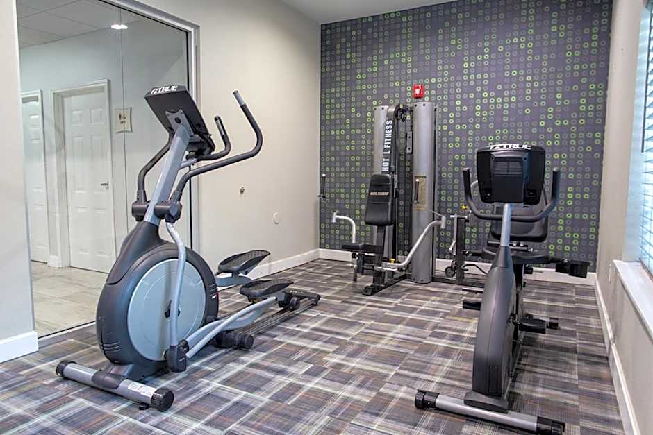 La Quinta Inn & Suites by Wyndham Houston - Normandy