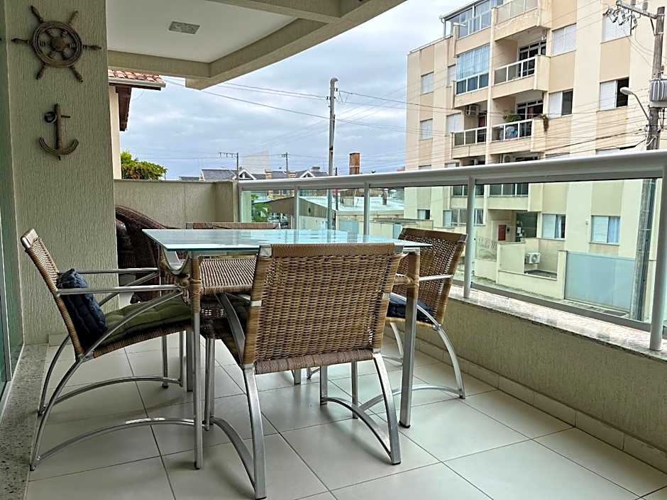 B931 Apto 3 quartos p/ 7 pessoas em Bombinhas SC