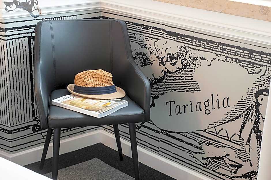 Teatro Boutique Rooms & Suites