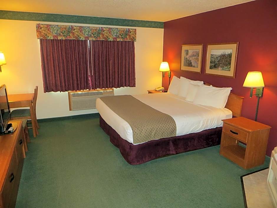 AmericInn by Wyndham Manitowoc