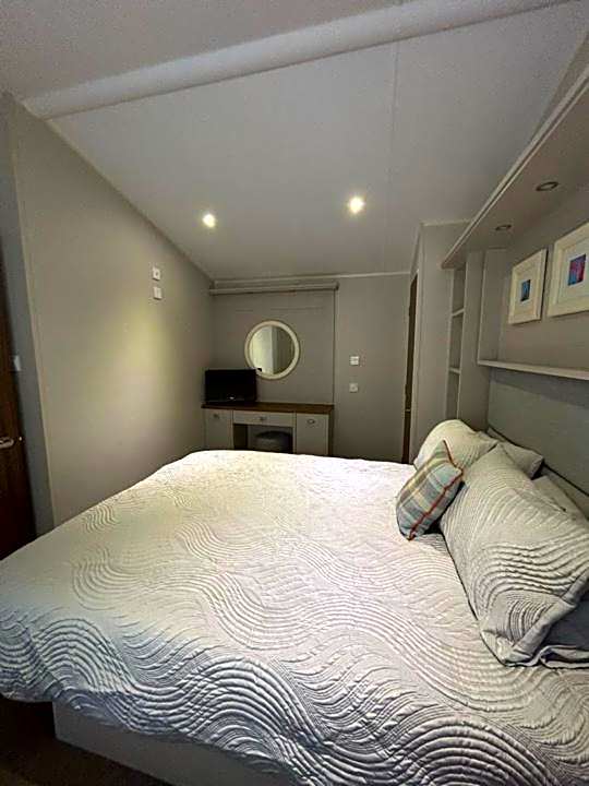 23 larch view luxury caravan tattershall lakes