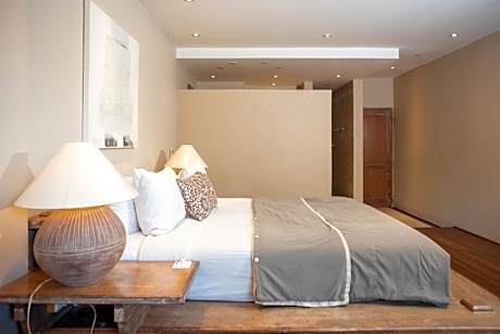 Puri Sienna Three- Bedroom Villa with Two Private Pools