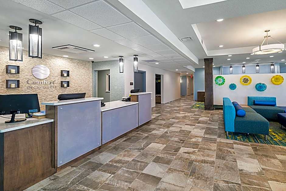 Comfort Inn & Suites
