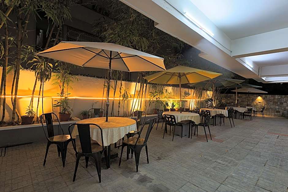 Hotel Athome & Serviced Apartments By Deccan Serai Hotels