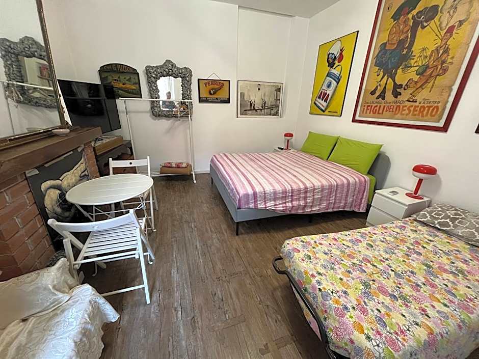 Room Saronno + B&B