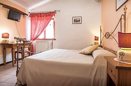 Comfort Triple Room