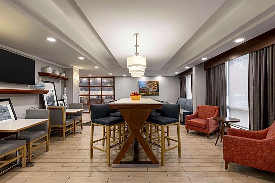 Hampton Inn By Hilton Charlottesville