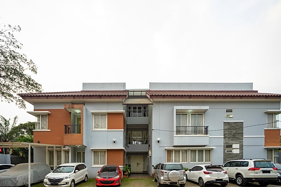 RedDoorz Plus near Siloam Karawaci
