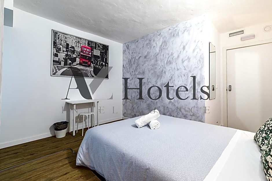 AYZ Princesa-Auto check-in property