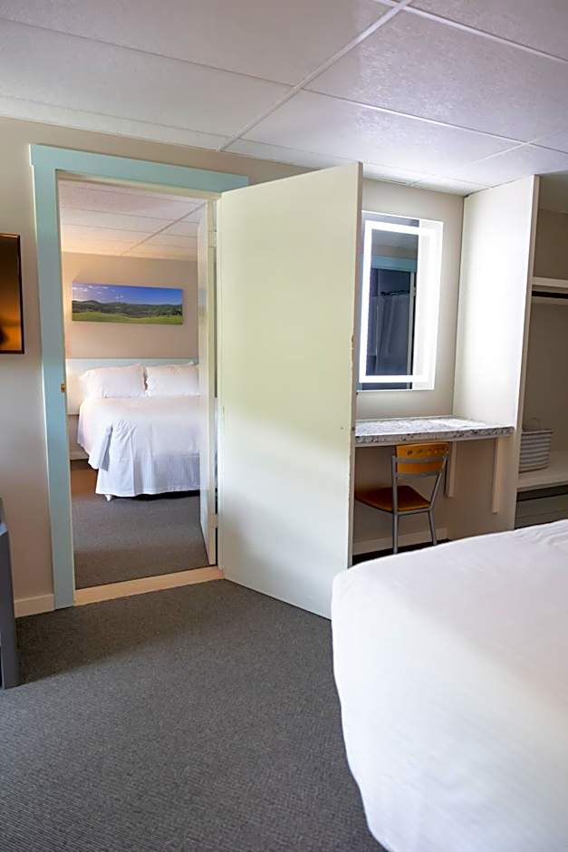 Photo 1 of 16 of Double Room